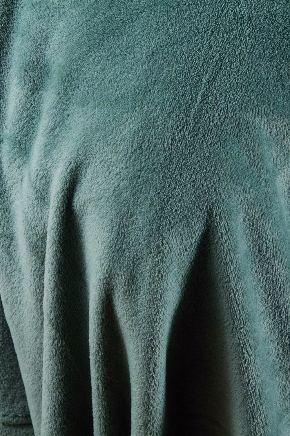 BHS Green Microfleece Throw, W/D/H: 180 x 140 x 1 cm – 2
