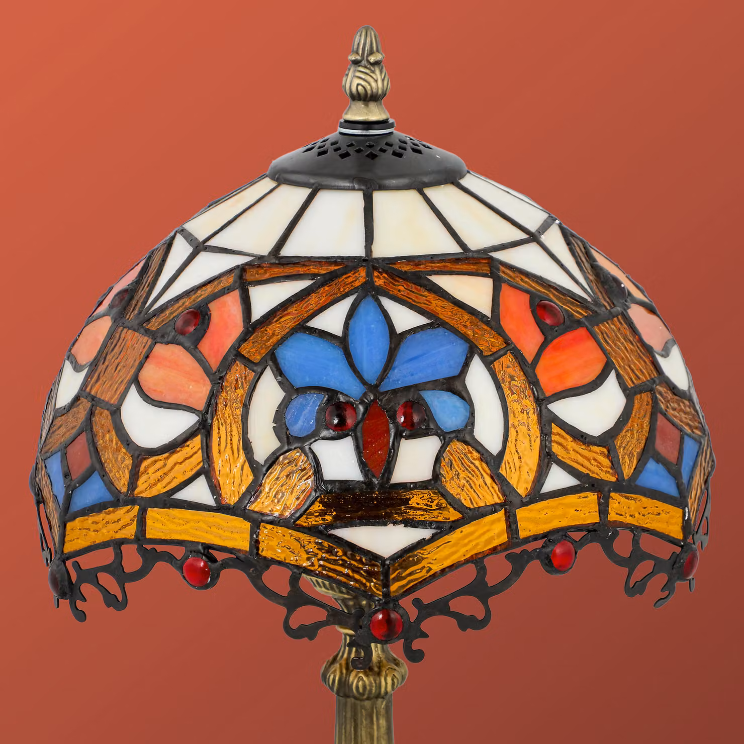 HOMCOM Art Nouveau Stained Glass Table Lamp, Multi-Coloured Handcrafted Bedside Light with Zinc Alloy and Glass Dome – 6