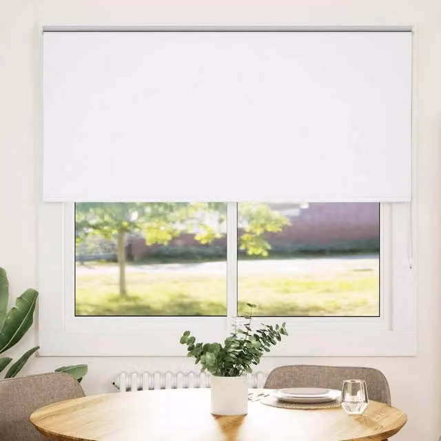 Berkfield Home White Blackout Roller Blind, Thermal Insulating Polyester Fabric, W: 165 cm, H: 150 cm