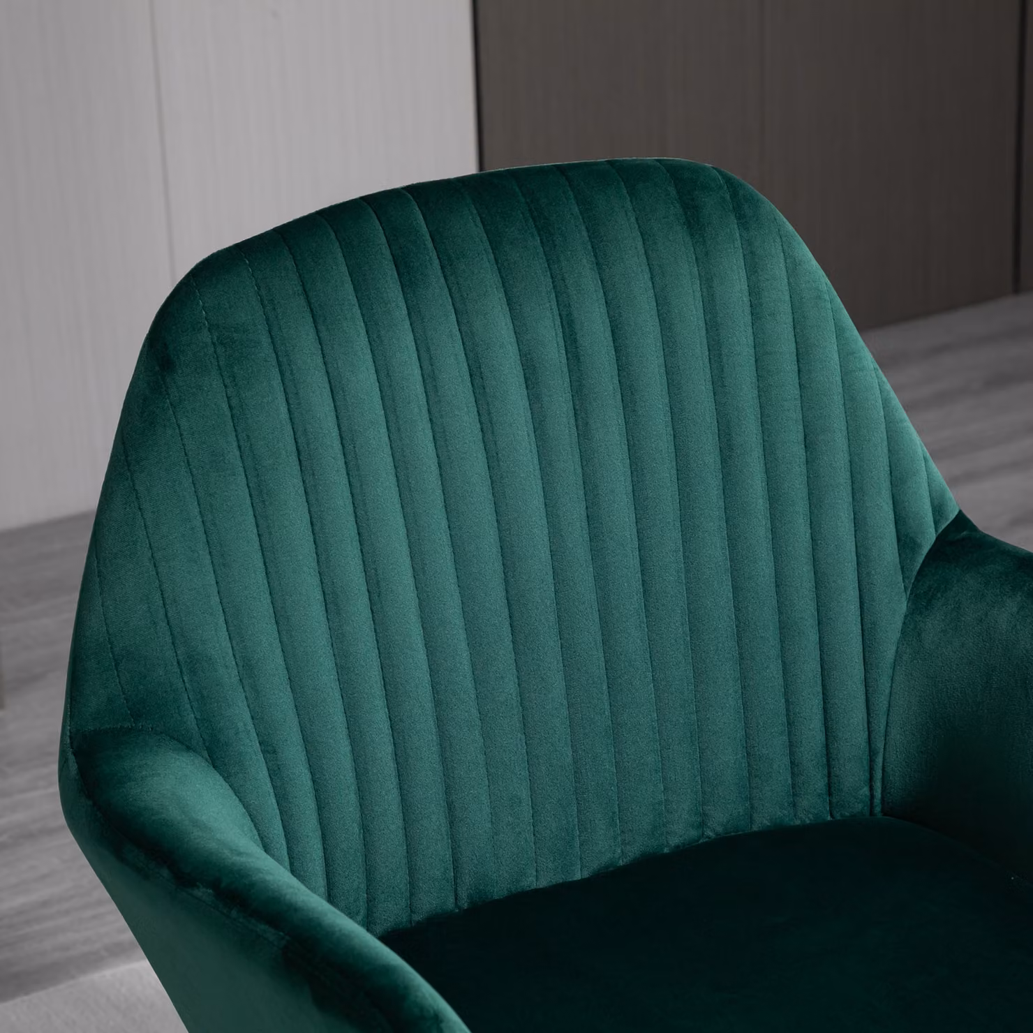 HOMCOM Set of 2 Modern Velvet Upholstered Accent Armchairs with Metal Base in Green – 8