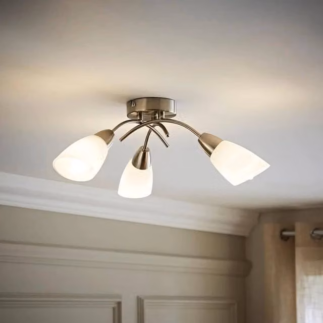 FORGEVIO 3 Arm Modern Ceiling Light Fitting in Brushed Chrome – 1