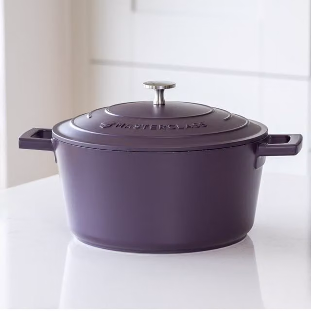 MasterClass 4L Cast Aluminium Non-Stick Casserole Dish with Lid, Purple, Diameter: 24 cm
