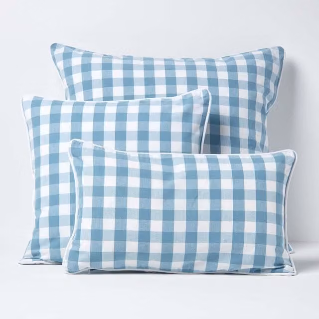 Homescapes Blue Checked Cotton Gingham Rectangular Cushion Cover, W: 60 cm, H: 60 cm