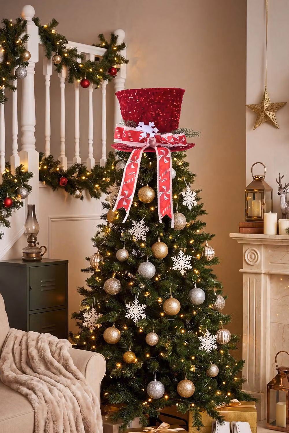 Living and Home Red Sequin Christmas Tree Topper Hat with Snowflake Details – 2