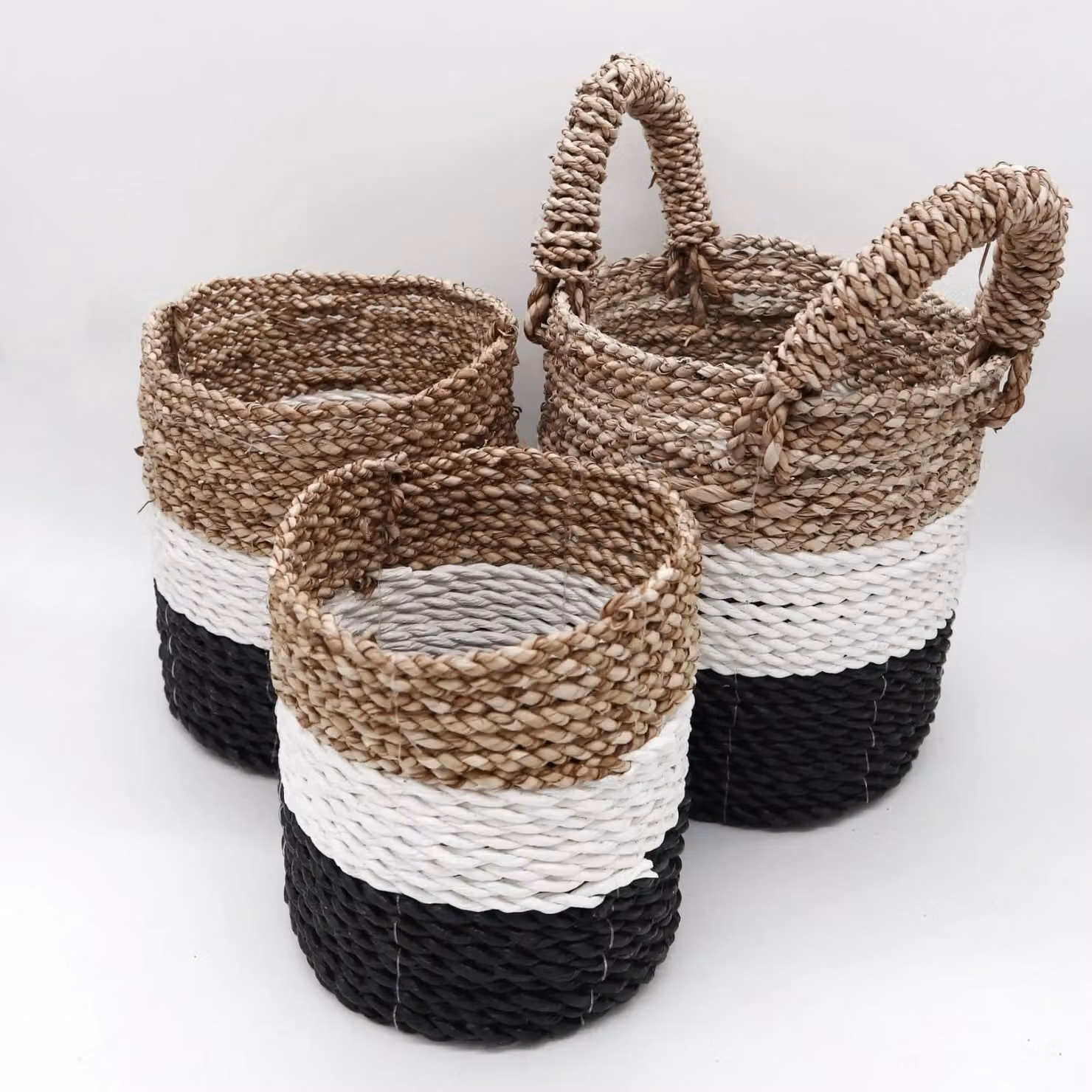 KDMD Seagrass Basket Set with Handles in Grey and White Open Weave – 2