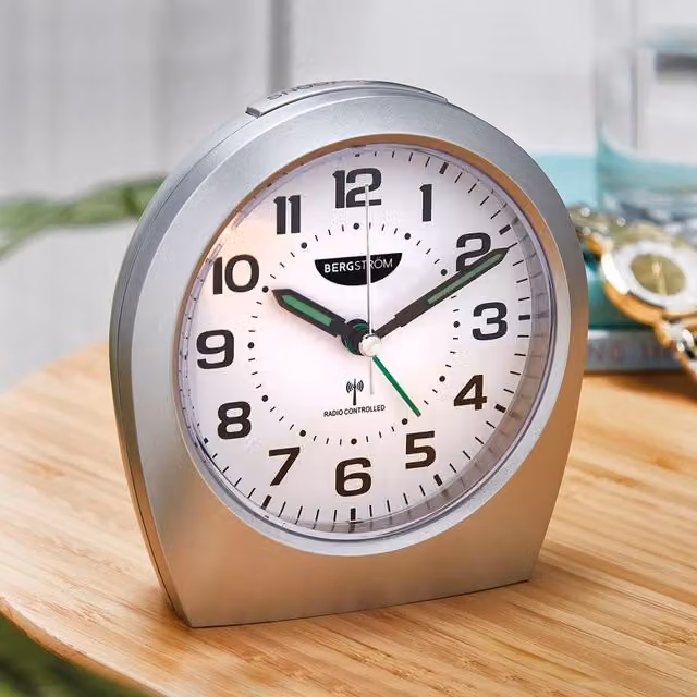 Bergstrom Big Digit RC Radio Controlled Alarm Clock in Silver, H 11 cm x W 11.5 cm x D 4.5 cm