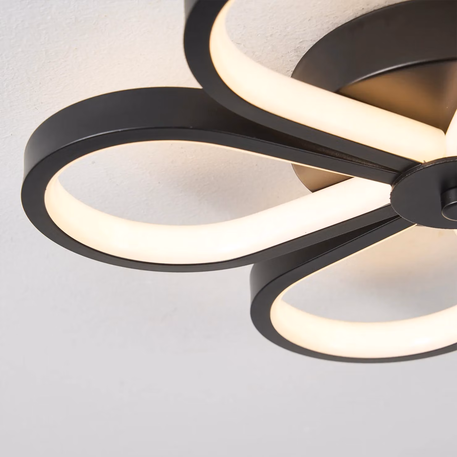 Garwarm Black Acrylic and Aluminium LED Flush Mount Ceiling Light with Warm White Glow – 6