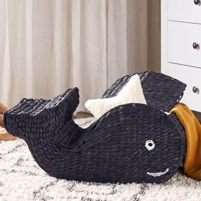 Wyld and Coco Whale-Shaped Open Weave Wicker Storage Basket with Lid, Black, W/D/H: 33.0 x 30.0 cm – 1