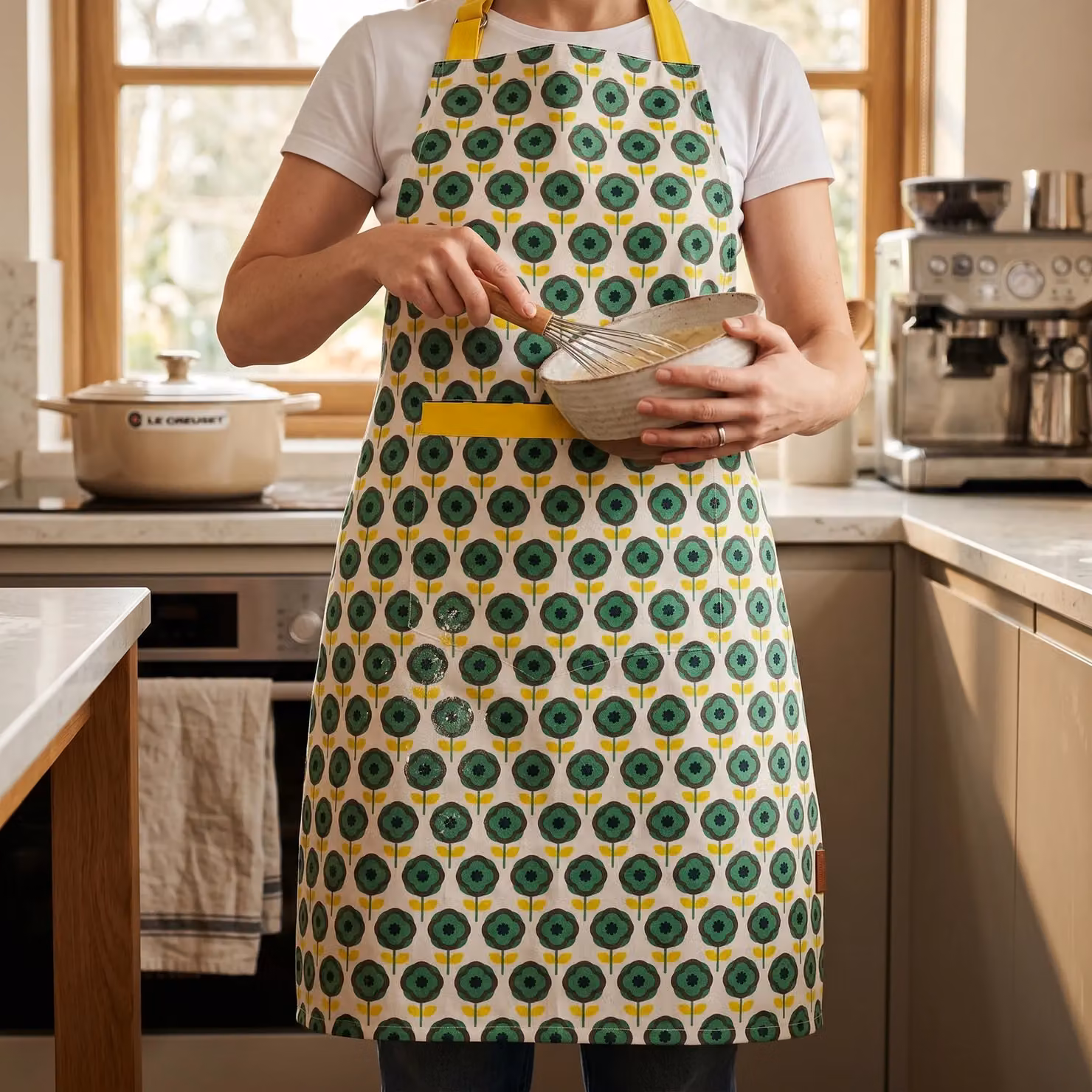 Orsina Ella Apron in Green and White – 3