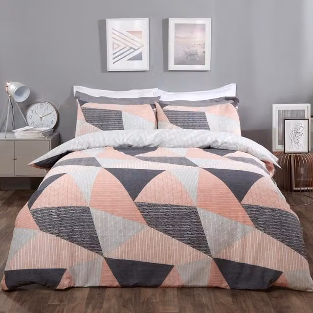 Dreamscene Reversible Pink Textured Geometric Duvet Cover Set with Pillowcases, W: 200 cm x D: 200 cm