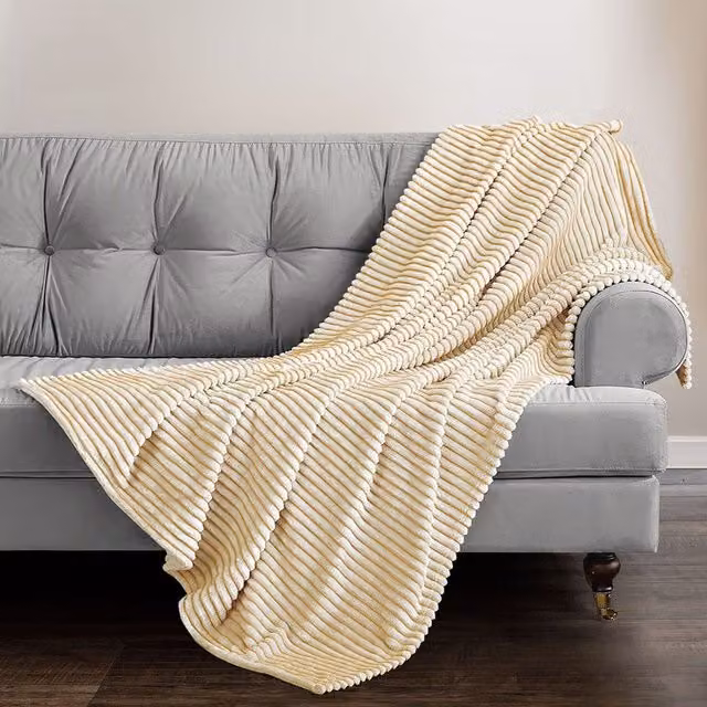 Velosso Modern Printed Polyester Throw Blanket in Yellow and Beige, W/D/H: 127 x 152 cm