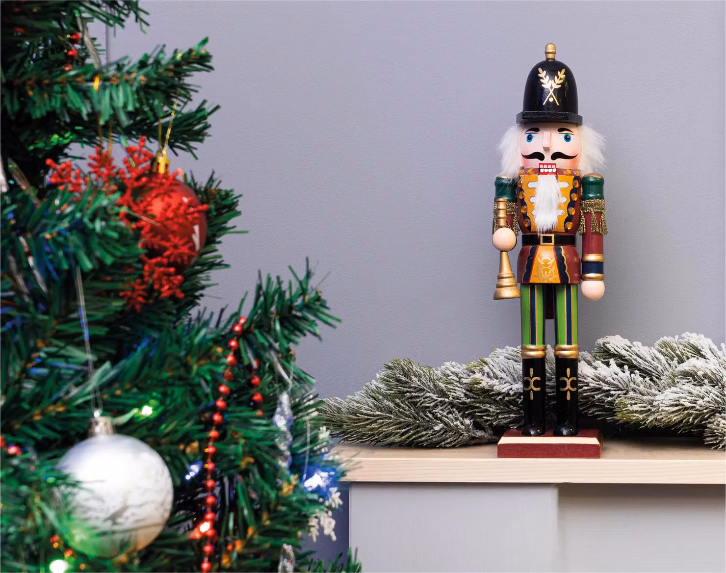 Netagon Nutcracker with Drum Christmas Decoration in Green, Red and Gold Wood Tabletop Ornament – 4