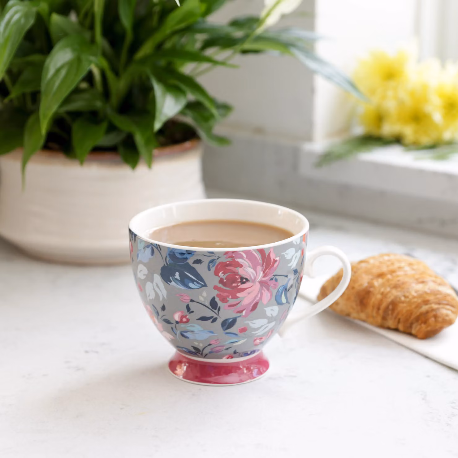 KitchenCraft Set of 4 Grey and Light Blue Floral Bone China Footed Mugs – 3