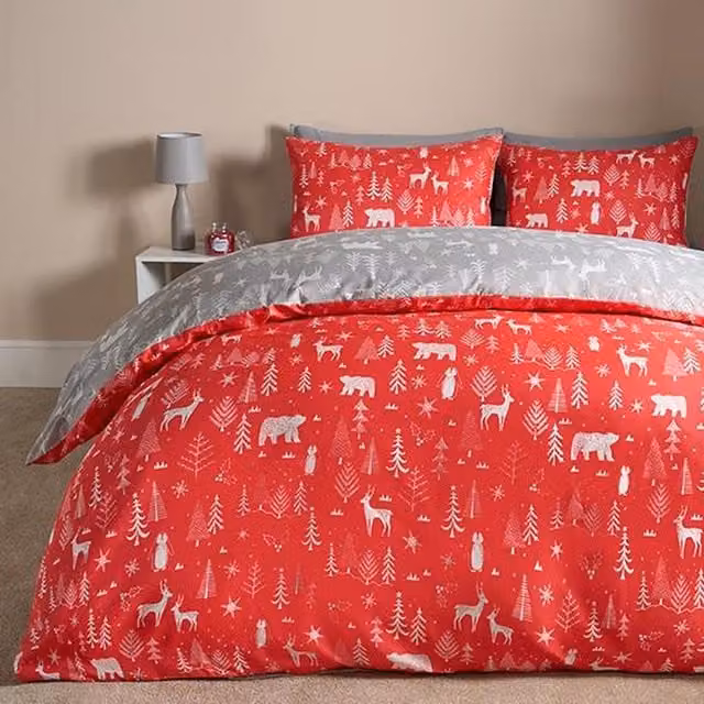 OHS Scandi Christmas Reversible Graphic Duvet Cover Set in Red and Grey, W: 180 cm x L: 200 cm