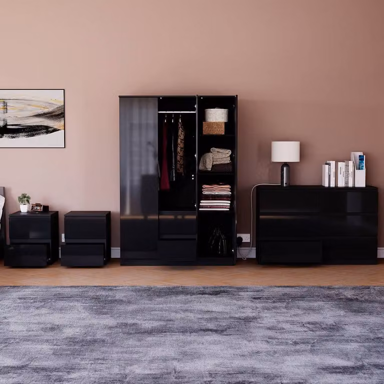 Vida Designs Glinton 4 Piece Modern Bedroom Set in Black