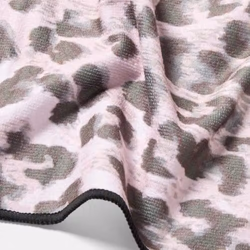 OHS Leopard Print Microfibre Beach Towel for Adults, Quick-Drying and Absorbent, Pink, W: 75 cm x L: 215 cm – 4