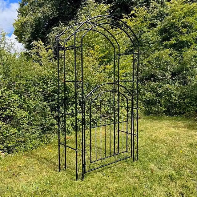 Selections Black Metal Windsor Garden Arch with Single Swing Gate and In-ground Fixing Pegs, H: 214 cm, W: 90 cm, D: 90 cm