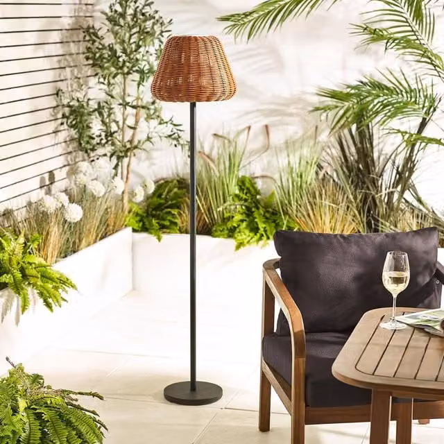 FurnitureboxUK Sundara Rattan Solar LED Outdoor Floor Light in Black with Remote Control and Dimmer, H: 150 cm, W: 34 cm, D: 34 cm