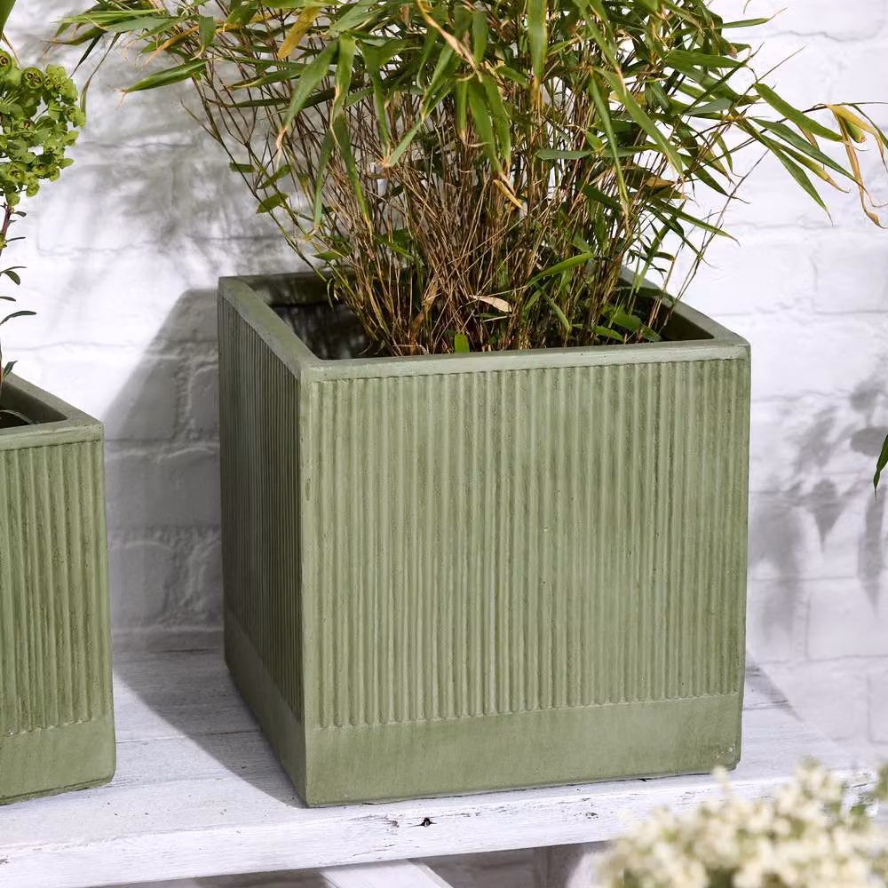 Dibor Medium Sage Green Ribbed Fibre Clay Indoor Outdoor Plant Pot, H30 x W30 cm – 3