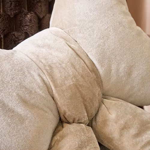 OHS Velvet Bow Shaped Christmas Scatter Cushion in Beige, W: 45 cm, H: 33 cm, D: 33 cm – 3