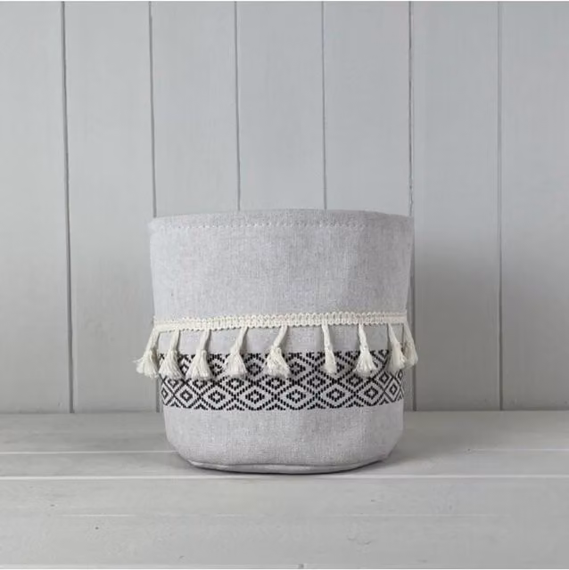 KDMD Large Cylinder Cotton Planter with Tassels in White and Black