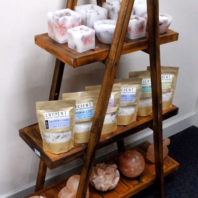 KDMK Brown Wooden Folding A-Frame Ladder Display Stand, H 146 x W 78 x D 36 cm