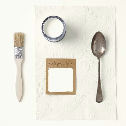 Rust-Oleum Gloss Furniture and Skirting Board Paint in White, 750ml – 2