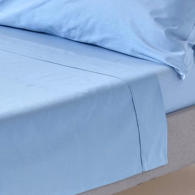 Homescapes 200 Thread Count Egyptian Cotton Percale Flat Sheet, Blue, W: 180 cm, L: 200 cm