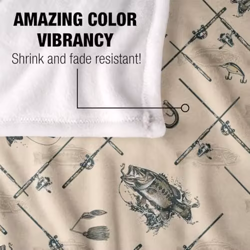 JQ Licensing Action Bass Fishing Pattern Super Soft Fleece Throw Blanket, Multicolour, W/D/H: 91 x 147 cm – 2