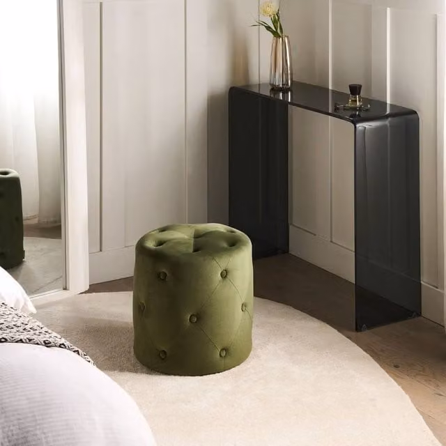 Wyld and Coco Green Velvet Round Tufted Ottoman Pouffe, Diameter: 40 cm
