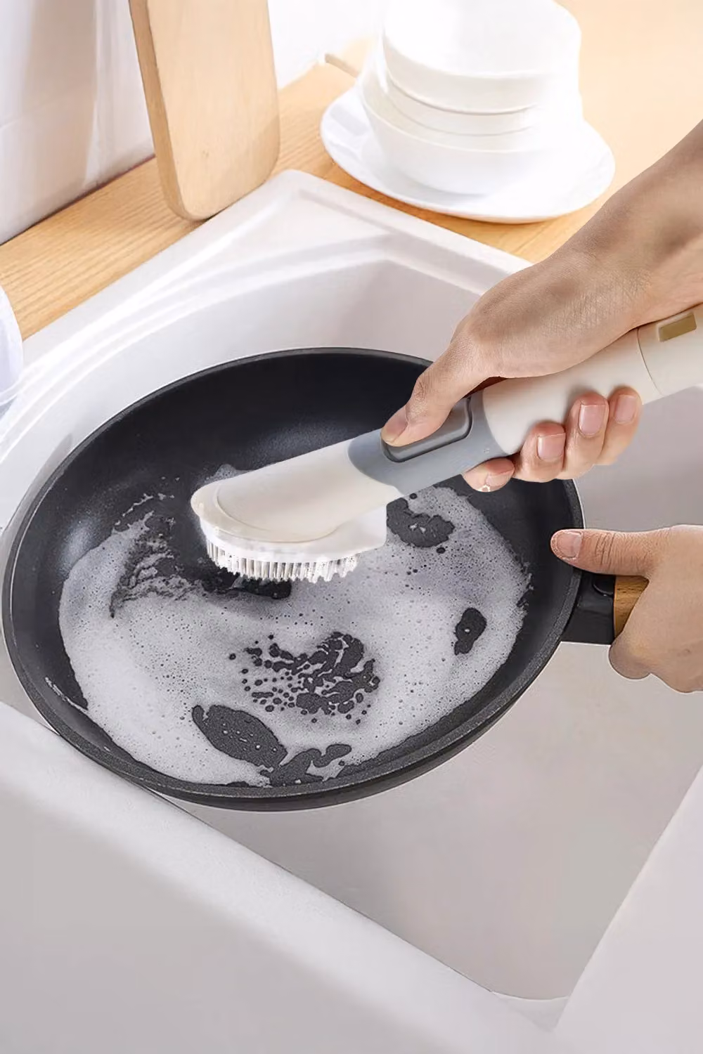 Living and Home 4 in 1 Dish Brush with Detergent Dispenser, White – 5