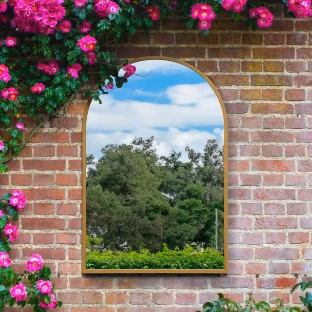 MirrorOutlet The Arcus Metal Framed Arched Garden Wall Mirror in Gold, Height: 120 cm