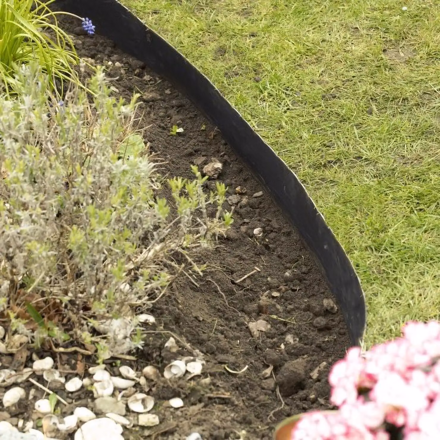 Primrose Flexible Garden Flower Border Edging in Black, 10m – 8