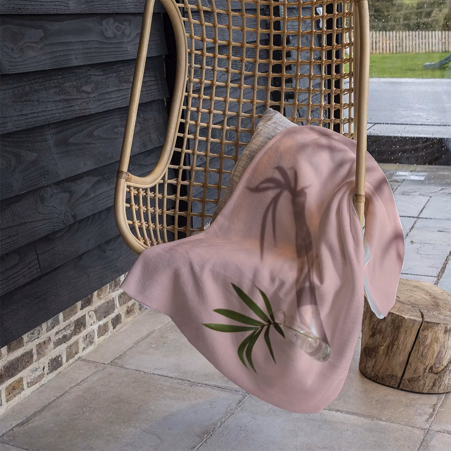 Benjamin Tate Design Botanical Leaf Fleece Blanket in Pink and Sand, W/D/H: 120 x 150 cm – 3