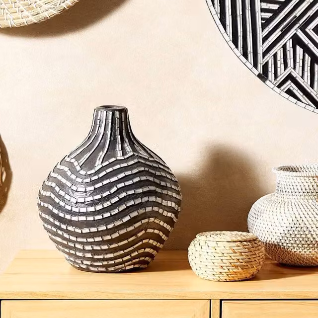 Wyld and Coco Modern Black and White Striped Ceramic Tabletop Vase, Height: 35 cm – 1