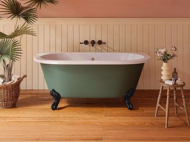 Vente-unique Retro Back-To-Wall Oval Bathtub with Eagle Claw Feet in Green, W/D/H: 154 x 74 x 61 cm – 1