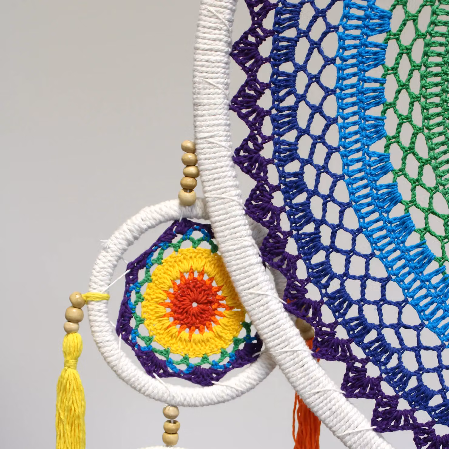 KDMD Extra Large Vivid Rainbow Geometric Dreamcatcher in Multicolour – 2