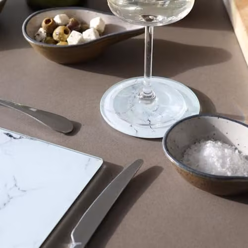 Harbour Housewares 12-Piece Glass Placemats and Round Coasters Set, White Marble Effect, W: 40 cm, D: 30 cm – 5