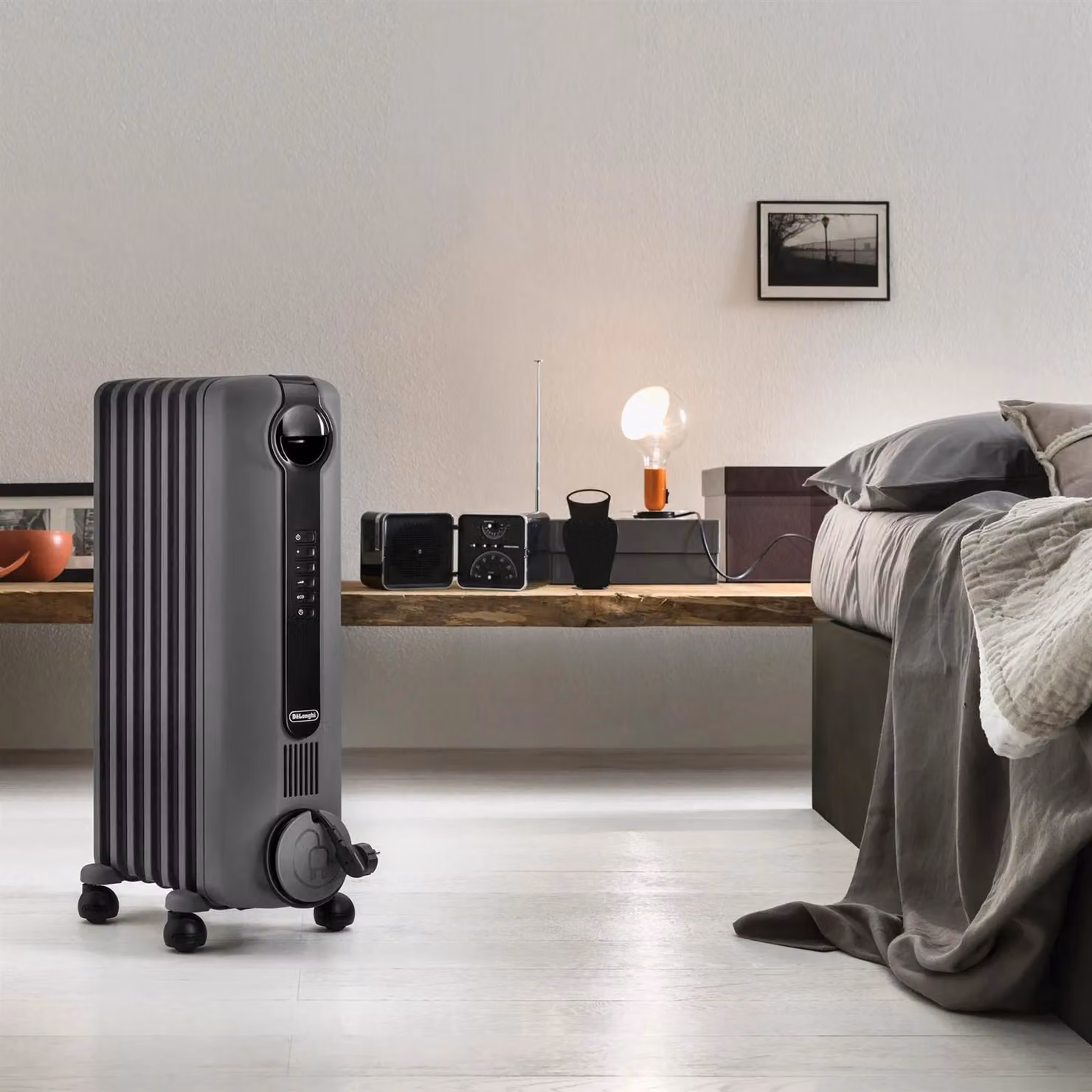 De'Longhi 1.5kW Radia S Oil Filled Radiator in Grey – 6