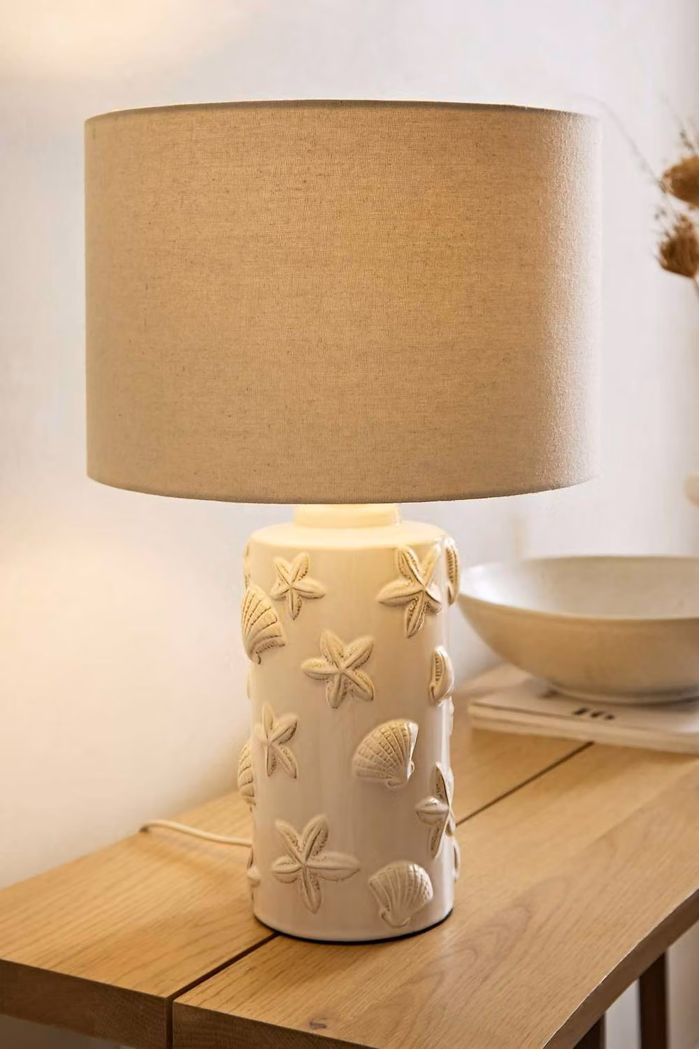 ValueLights Selene Ceramic Embossed Seashell Table Lamp with Linen Shade and Bulb in Beige – 2