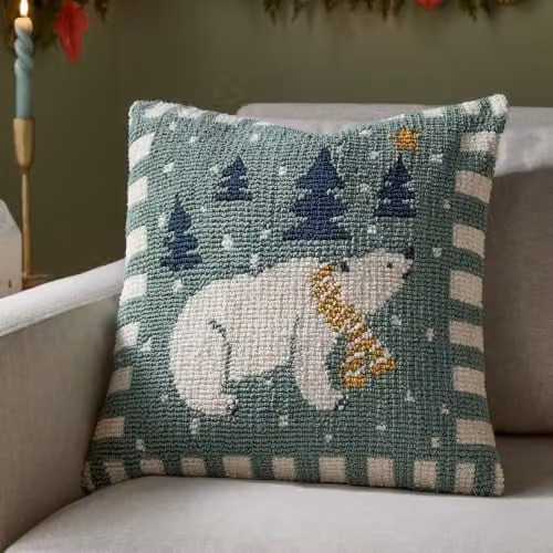 Riva Home Blue Polar Bear Square Polyester Filled Cushion W/D/H: 45 x 45 x 45 cm – 5