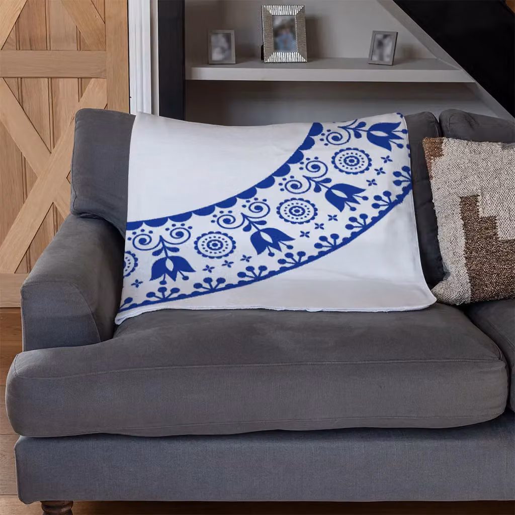 Benjamin Tate Design Norwegian Ethnic Fleece Blanket in Blue and Beige, W/D/H: 120 x 150 cm – 3