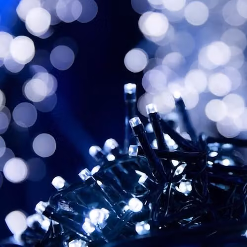 VFM Cool White LED Christmas Fairy Lights, 200 LEDs, 6m String, Mains Operated – 4