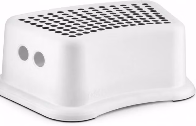 Bedsland OSH Non-Slip Step Stool in White