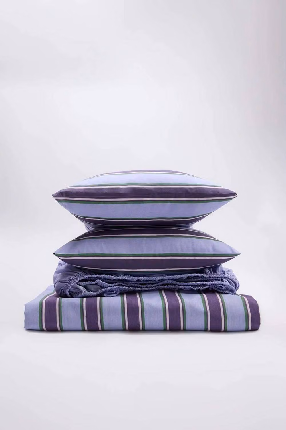 WOVCOR Double Bedding Set with Duvet Cover and Fitted Sheet, Purple Multicolour Stripe Design, 200 x 220 cm – 2