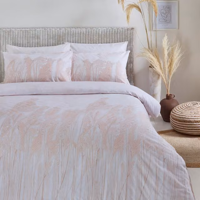 Make it a Home Pampas Plant Washed Cotton Duvet Cover Set in Pink and White, 200 x 200 cm