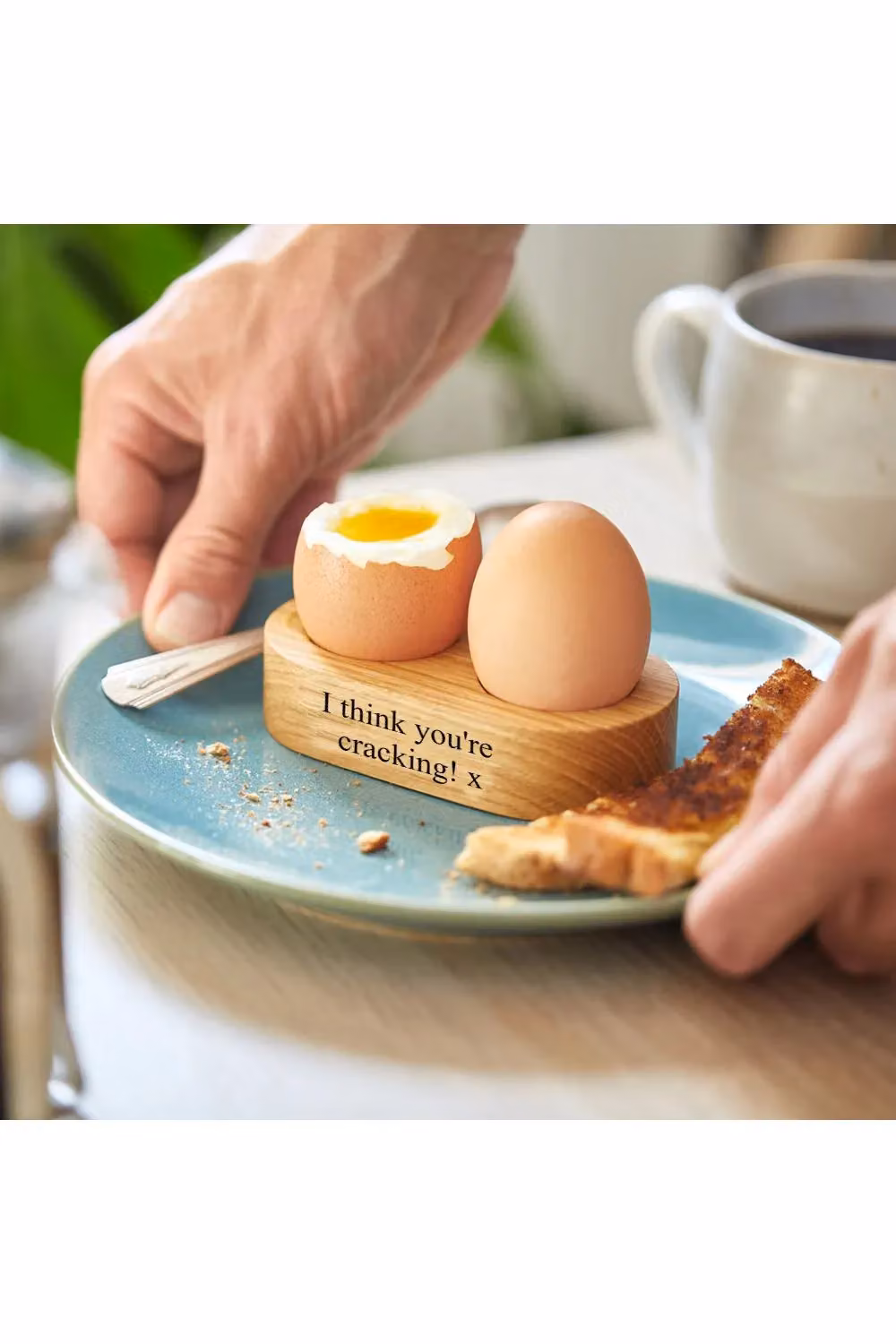 MijMoj Design Solid Oak Double Egg Cup Engraved with I think you're cracking x in Light Oak – 2