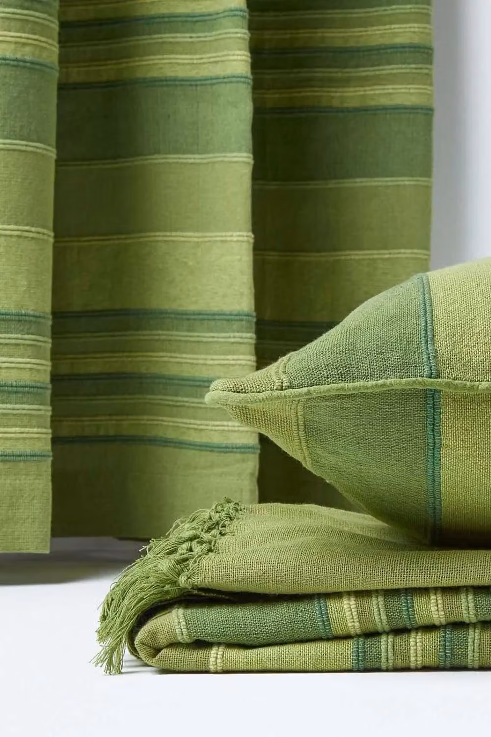 Homescapes Morocco Striped Cotton Cushion Cover in Green, W/D/H: 60 x 60 x 0 cm – 2