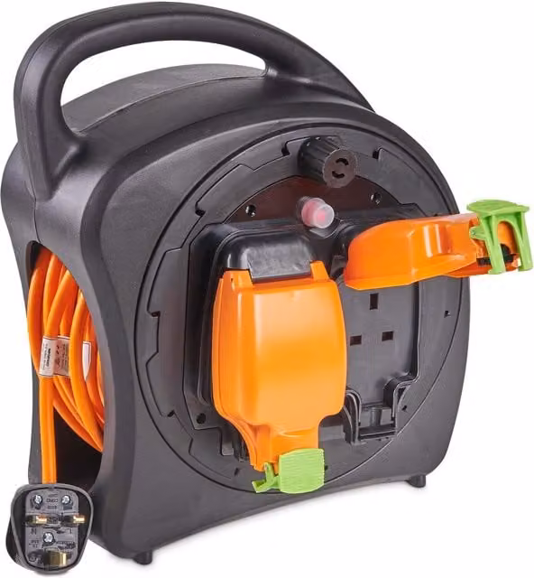 VonHaus 25m Splashproof Extension Reel in Orange
