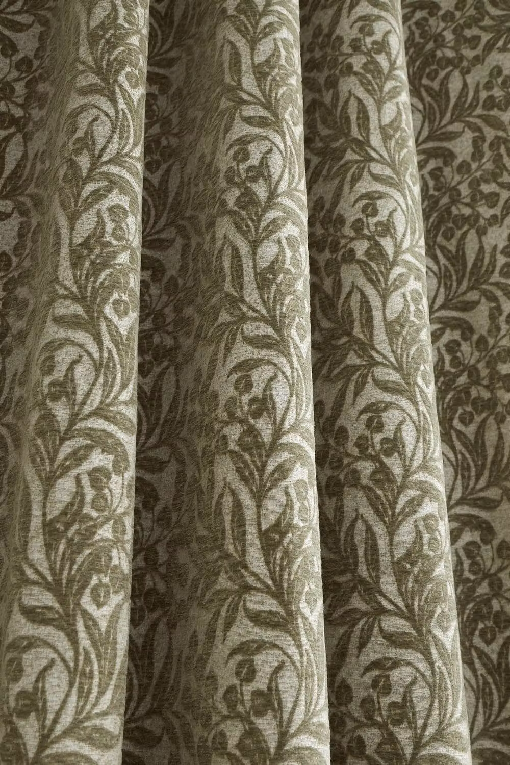 Bianca Chenille Leaves Lined Eyelet Curtains in Green, Width: 168 cm, Drop: 137 cm – 3